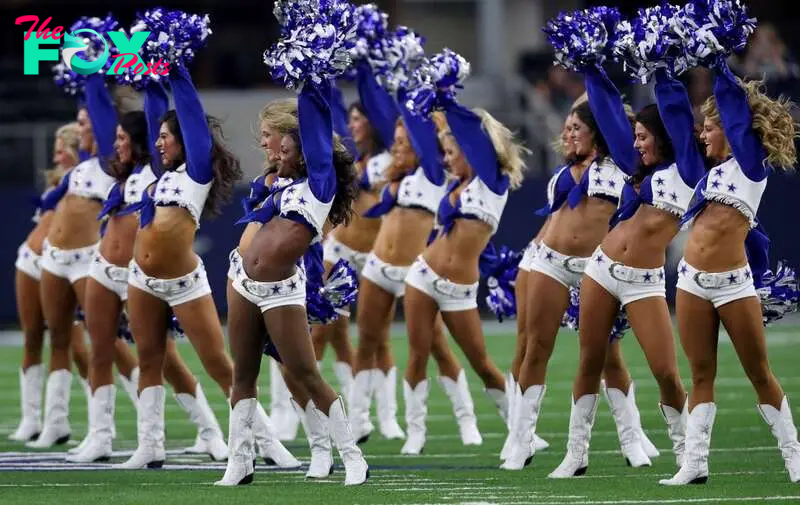 Which NFL teams don't have cheerleaders?