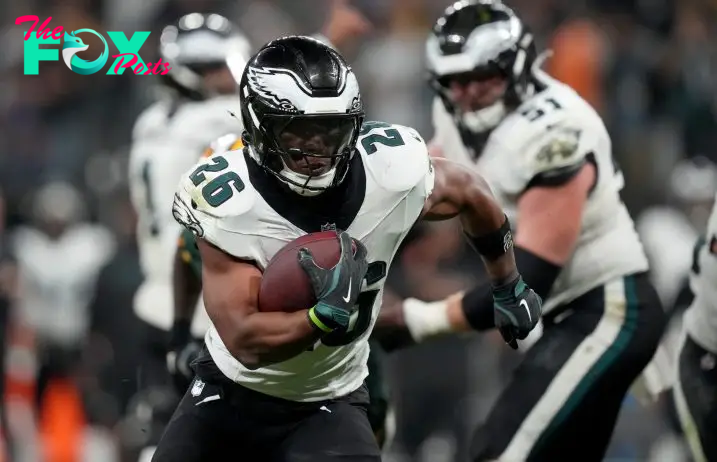 Sep 6, 2024; Sao Paulo, BRA; Philadelphia Eagles running back Saquon Barkley (26) runs during the first half against the Green Bay Packers at Neo Quimica Arena. Mandatory Credit: Kirby Lee-Imagn Images