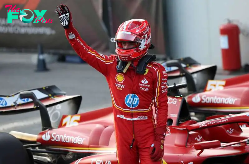 Baku (Azerbaijan), 14/09/2024.- Monaco's driver Charles Leclerc of Scuderia Ferrari celebrates his pole position after the qualifying for the 2024 Formula One Grand Prix of Azerbaijan, at the Baku City Circuit in Baku, Azerbaijan, 14 September 2024. The Formula One Grand Prix of Azerbaijan will take place on 15 September 2024. (Fórmula Uno, Azerbaiyán) EFE/EPA/ALI HAIDER
