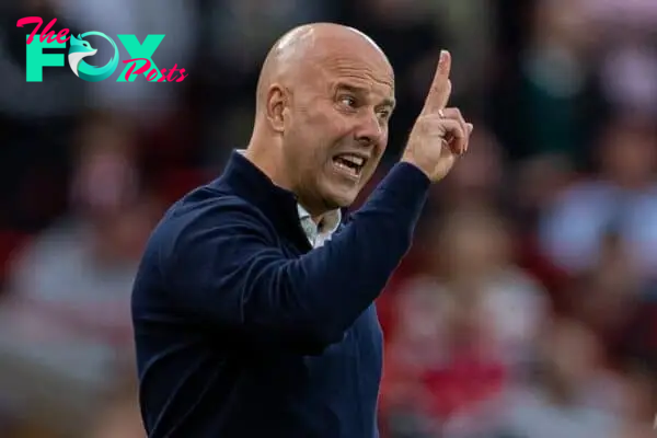 LIVERPOOL, ENGLAND - Sunday, August 25, 2024: Liverpool's head coach Arne Slot during the FA Premier League match between Liverpool FC and Brentford FC at Anfield. Liverpool won 2-0. (Photo by David Rawcliffe/Propaganda)