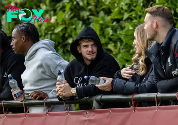 KIRKBY, ENGLAND - Saturday, August 24, 2024: Liverpool's Harvey Elliott watches on during the Premier League 2 Division 1 match between Liverpool FC Under-21's and Leicester City FC Under-21's at the Liverpool Academy. (Photo by David Rawcliffe/Propaganda)