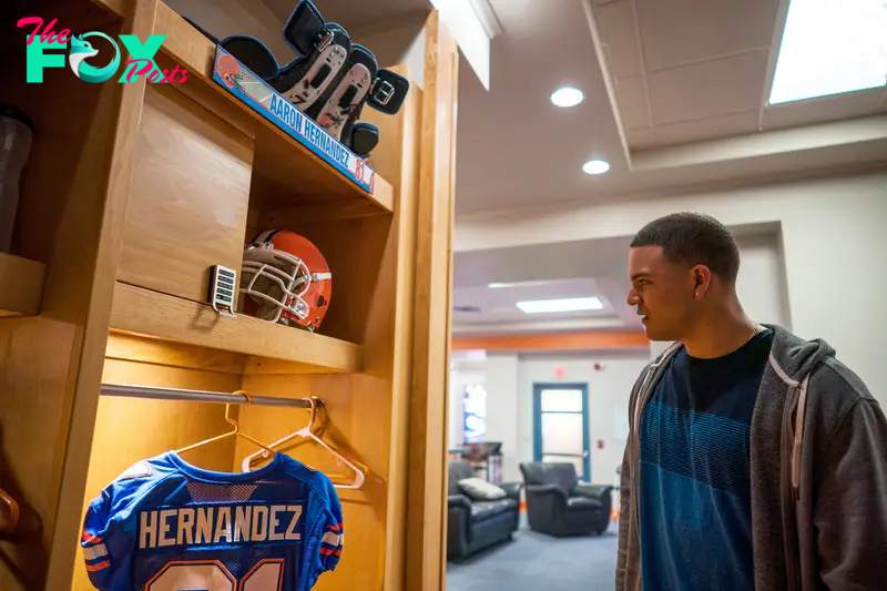 FX’s American Sports Story: Aaron Hernandez -- "If It's To Be" -- Episode 1 (Airs Tuesday, September 17) Pictured: Josh Rivera as Aaron Hernandez. CR: Michael Parmelee/FX