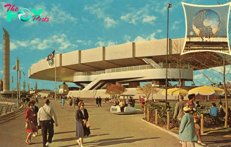 Vintage souvenir postcard, World's Fair, New York City, 1964