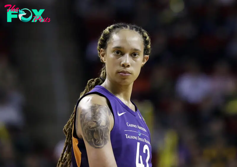 Brittney Griner won't be on floor for national anthem - Yahoo Sports