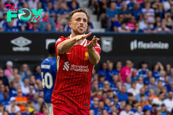 IPSWICH, ENGLAND - Saturday, August 17, 2024: Liverpool's Diogo Jota celebrates after scoring the opening goal during the FA Premier League match between Ipswich Town FC and Liverpool FC at Portman Road. (Photo by David Rawcliffe/Propaganda)