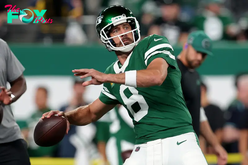 Sep 19, 2024; East Rutherford, New Jersey, USA; New York Jets quarterback Aaron Rodgers (8) warms up before a game against the New England Patriots at MetLife Stadium. Mandatory Credit: Brad Penner-Imagn Images