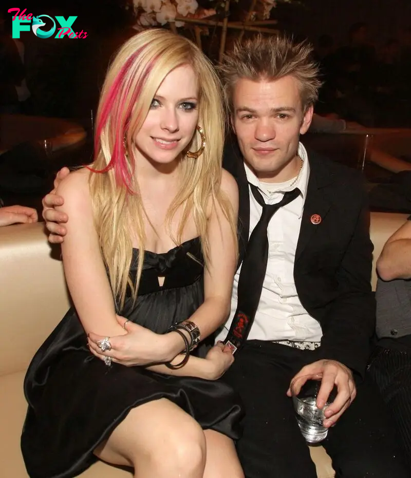 Singers Avril Lavigne and Deryck Whibley attend the grand opening of KOI Las Vegas at The Planet Hollywood Resort & Casino on November 09, 2007 in Las Vegas, Nevada. 