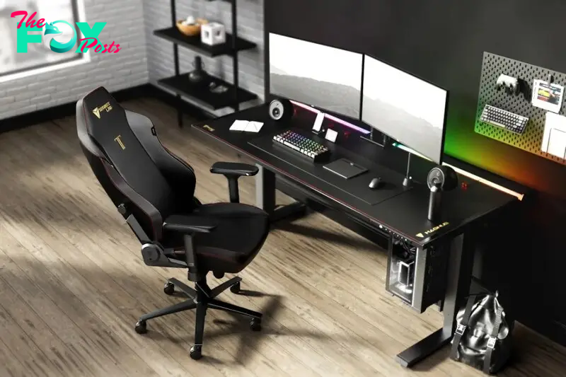 Secretlab Magnus Pro in furnished office