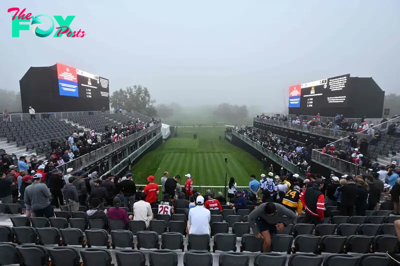  A general view of the first tee in a fog delay during Saturday Morning Four-Ball on day three of the 2024 Presidents Cup at The Royal Montreal Golf Club 