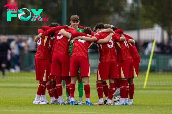 KIRKBY, ENGLAND - Saturday, August 24, 2024: Liverpool players form a pre-match huddle before the Under-18's Premier League North match between Liverpool FC Under-18's and Middlesbrough FC Under-18's at the Liverpool Academy. Middlesbrough won 3-2. (Photo by David Rawcliffe/Propaganda)