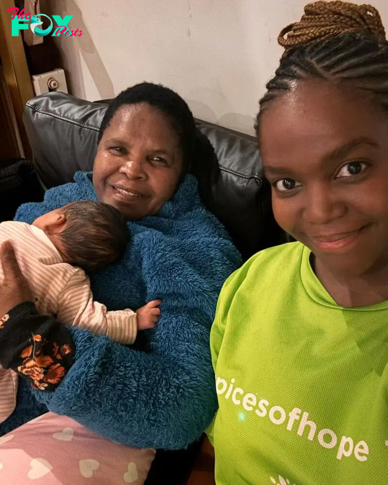 Oti with her mother Dudu and her newborn daughter