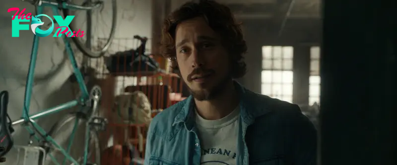 Peter Gadiot as Adam in 'Yellowjackets' season 1, episode 8