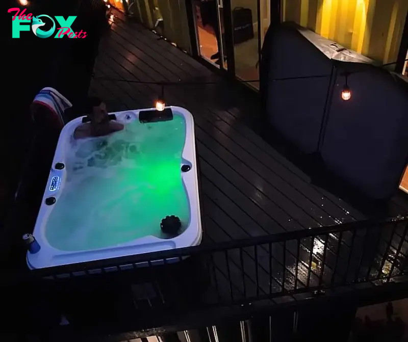 Nick's roof top hot tub