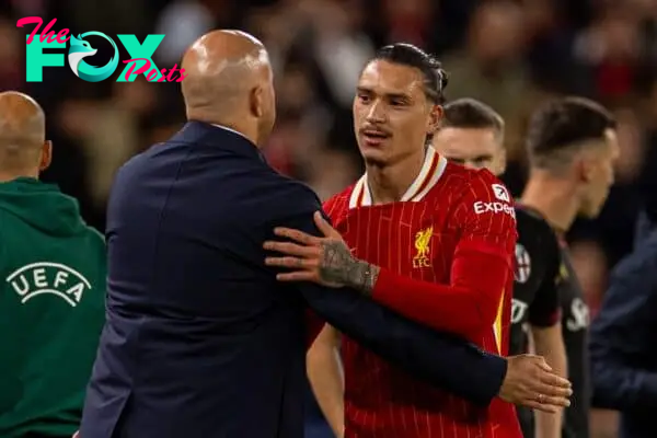 LIVERPOOL, ENGLAND - Wednesday, October 2, 2024: Liverpool's Darwin Núñez (R) with head coach Arne Slot as he is substituted during the UEFA Champions League game between Liverpool FC and Bologna FC 1909 at Anfield. (Photo by David Rawcliffe/Propaganda)