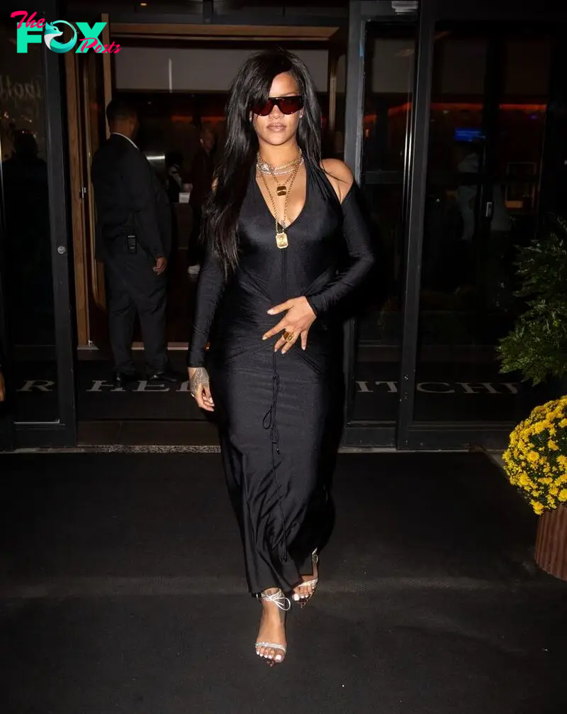 Rihanna looked gorgeous in a slinky black dress