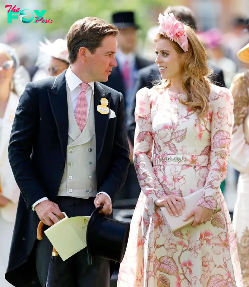 Edoardo Mapelli Mozzi and Princess Beatrice looking at each other