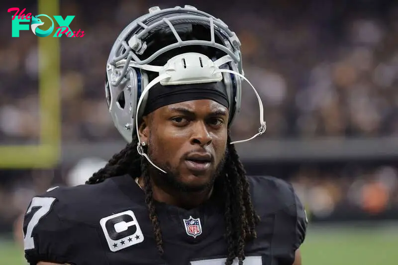 LAS VEGAS, NEVADA - SEPTEMBER 24: Davante Adams #17 of the Las Vegas Raiders looks on before a game against the Pittsburgh Steelers at Allegiant Stadium on September 24, 2023 in Las Vegas, Nevada.   Ethan Miller/Getty Images/AFP (Photo by Ethan Miller / GETTY IMAGES NORTH AMERICA / Getty Images via AFP)