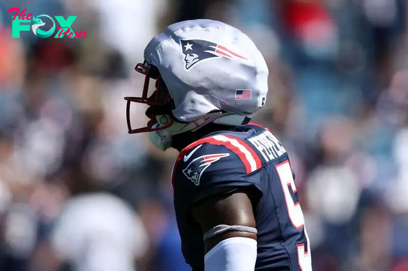 Jabrill Peppers #5 of the New England Patriots wears a Guardian Cap before the game against the Seattle Seahawks