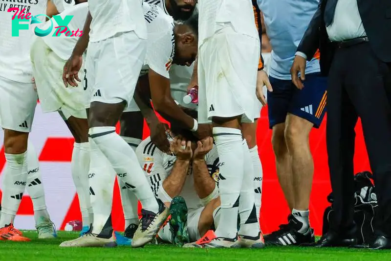 Alarm bells for Real Madrid as Carvajal leaves the pitch on a stretcher and in tears