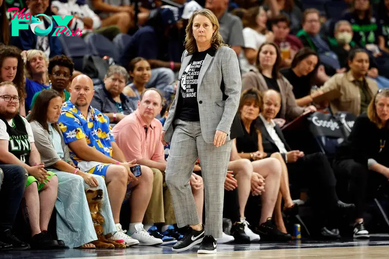 Head coach Cheryl Reeve of the Minnesota Lynx 