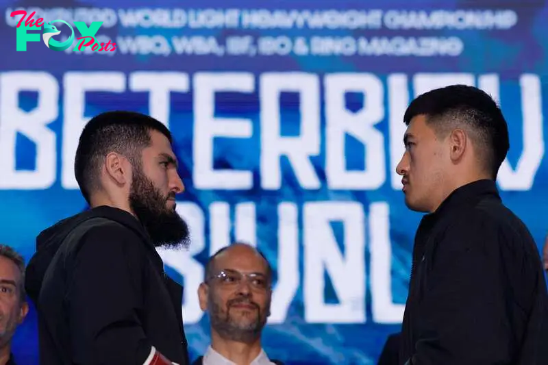 Boxing - Artur Beterbiev & Dmitry Bivol Press Conference - Old Billingsgate, London, Britain - September 25, 2024 Artur Beterbiev and Dmitry Bivol go head to head during the press conference Action Images via Reuters/Andrew Couldridge