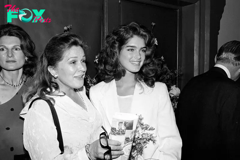 Teri Shields and Brooke Shields in 1982