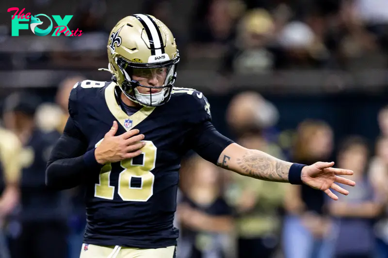 Aug 25, 2024; New Orleans, Louisiana, USA; New Orleans Saints quarterback Spencer Rattler (18) during the warmups before the game against the Tennessee Titans at Caesars Superdome. Mandatory Credit: Stephen Lew-USA TODAY Sports