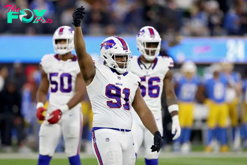 Ed Oliver #91 of the Buffalo Bills celebrates