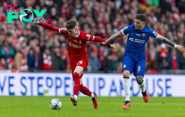 LONDON, ENGLAND - Sunday, February 25, 2024: Liverpool's Conor Bradley (L) icb' Chelsea's Enzo Fernández during the Football League Cup Final match between Chelsea FC and Liverpool FC at Wembley Stadium. (Photo by David Rawcliffe/Propaganda)