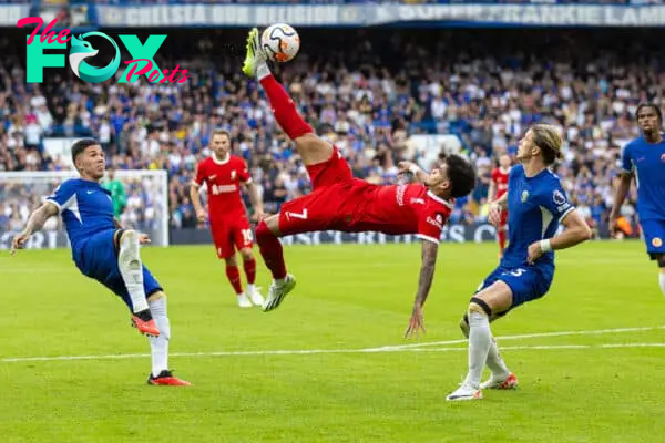 LONDON, ENGLAND - Sunday, August 13, 2023: Liverpool's Luis Diaz shoots with an over-head kick during the FA Premier League match between Chelsea FC and Liverpool FC at Stamford Bridge. (Pic by David Rawcliffe/Propaganda)