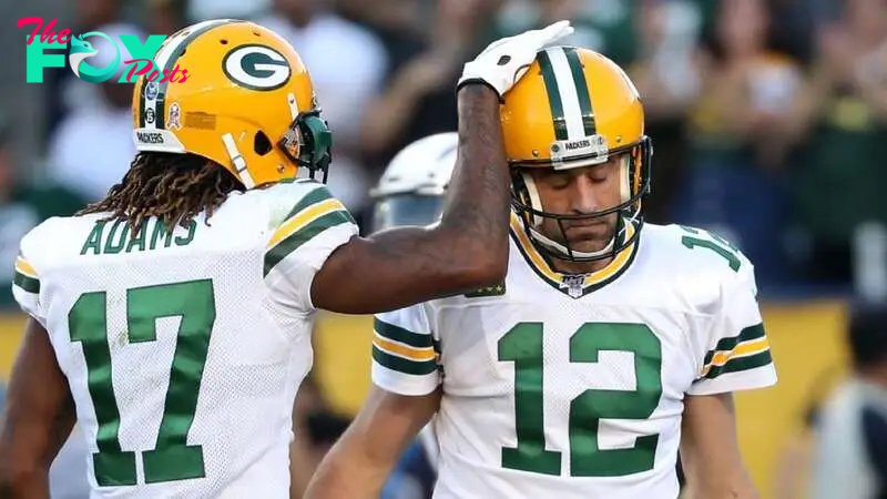 Wide receiver Davante Adams has officially joined former teammate QB Aaron Rodgers with the Jets and is set to make his debut tonight against the Stelelers.