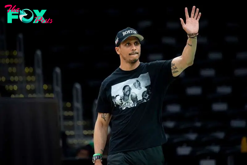 BOSTON, MASSACHUSETTS - JUNE 21: Boston Celtics Head Coach Joe Mazzulla is introduced during the Boston Celtics Victory Event following their 2024 NBA Finals win at TD Garden n June 21, 2024 in Boston, Massachusetts.   Maddie Malhotra/Getty Images/AFP (Photo by Maddie Malhotra / GETTY IMAGES NORTH AMERICA / Getty Images via AFP)