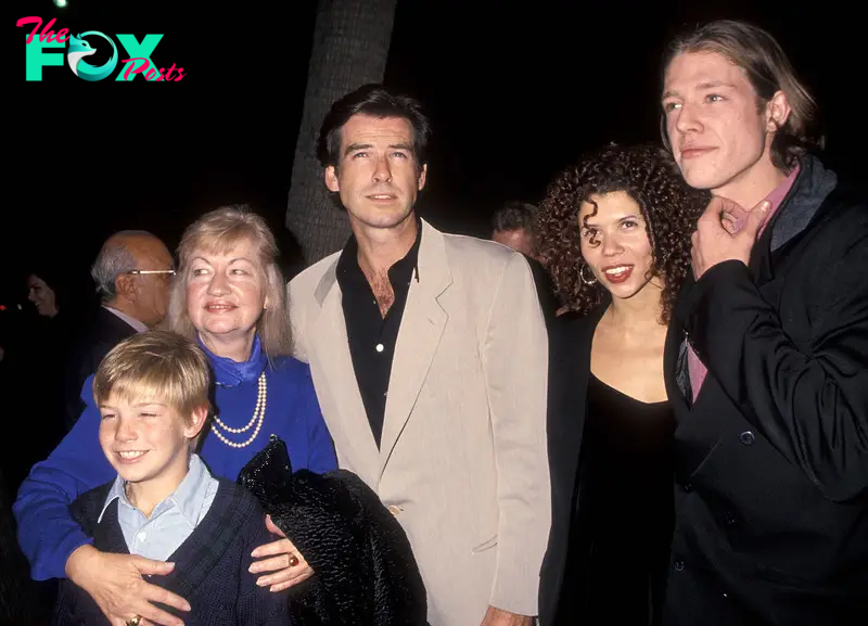 Pierce Brosnan, Christopher Brosnan, and Sean Brosnan at the "Mrs. Doubtfire" premiere on November 22, 1993, in Beverly Hills, California. | Source: Getty Images