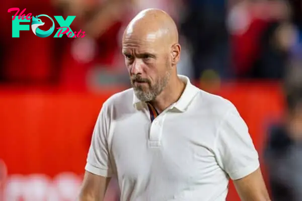 COLUMBIA - Saturday, August 3, 2024: Manchester United's manager Erik ten Hag during a pre-season friendly match between Liverpool FC and Manchester United FC at the Williams-Brice Stadium on day eleven of the club's pre-season tour of the USA. Liverpool won 3-0. (Photo by David Rawcliffe/Propaganda)