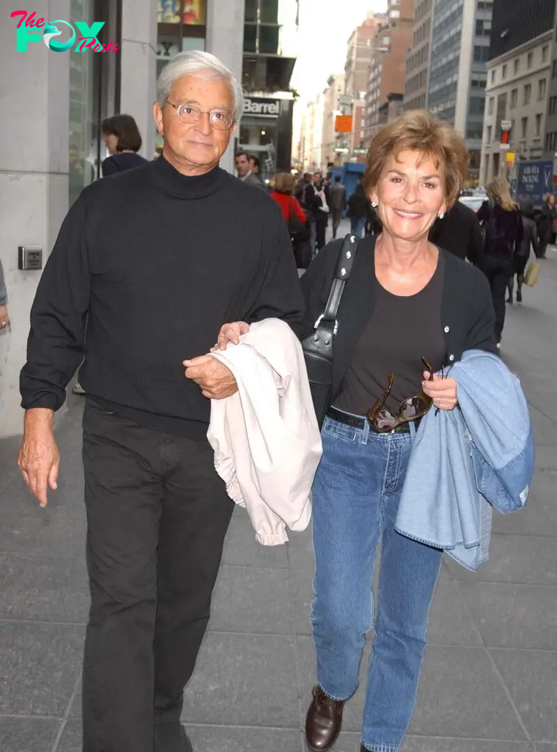 Jerry and Judy Sheindlin pictured down Madison Ave on January 29, 2002, in New York City. | Source: Getty Images