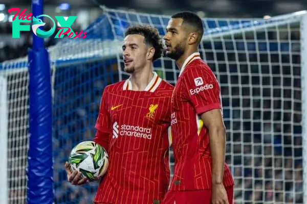 BRIGHTON & HOVE, ENGLAND - Wednesday, October 30, 2024: Liverpool's Cody Gakpo (R) celebrates with team-mate Curtis Jones after scoring the second goal during the Football League Cup 4th Round match between Brighton & Hove Albion FC and Liverpool FC at the AMEX Community Stadium. (Photo by David Rawcliffe/Propaganda)