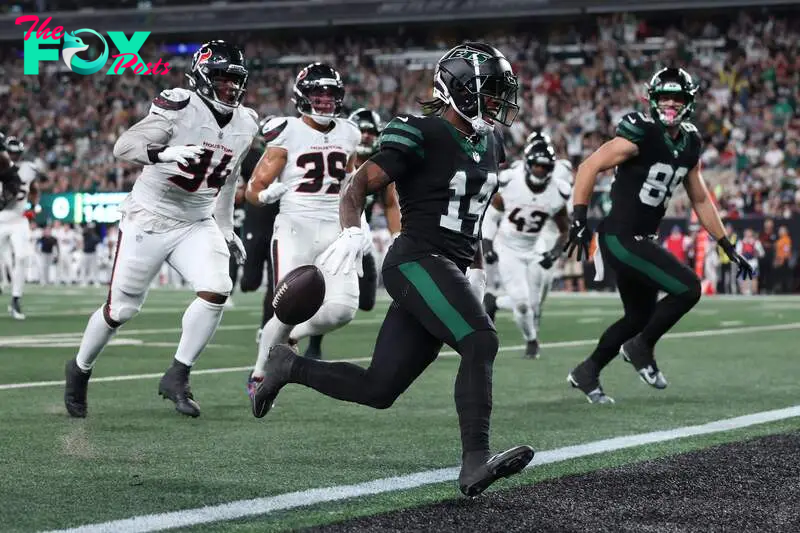 In the game between the New York Jets and the Houston Texans, Jets’ wide receiver Malachi Corley made a crucial mistake that turned a potential touchdown into a touchback.