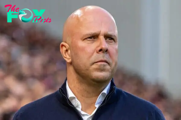 LIVERPOOL, ENGLAND - Saturday, October 19, 2024: Liverpool's head coach Arne Slot before the FA Premier League match between Liverpool FC and Chelsea FC at Anfield. Liverpool won 2-1. (Photo by David Rawcliffe/Propaganda)