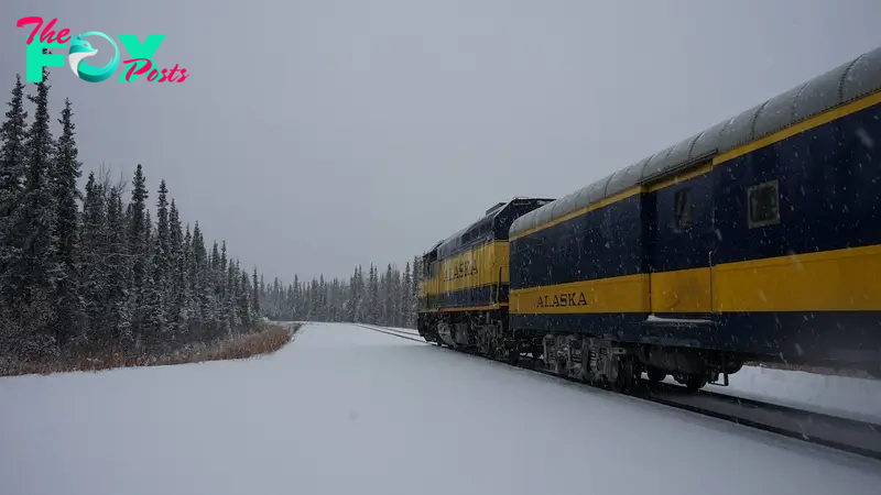 Aurora Winter Train