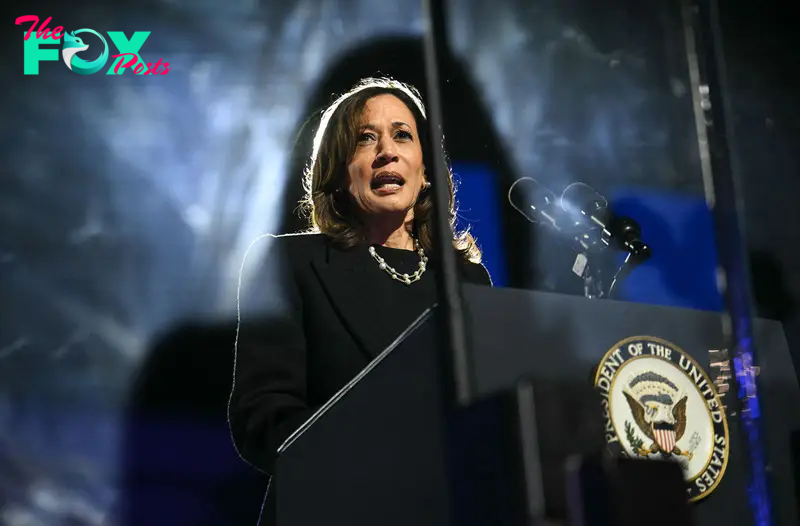 TOPSHOT-US-VOTE-POLITICS-HARRIS