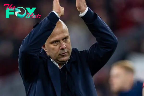 LIVERPOOL, ENGLAND - Saturday, November 2, 2024: Liverpool's head coach Arne Slot applauds the supporters after the FA Premier League match between Liverpool FC and Brighton & Hove Albion FC at Anfield. (Photo by David Rawcliffe/Propaganda)