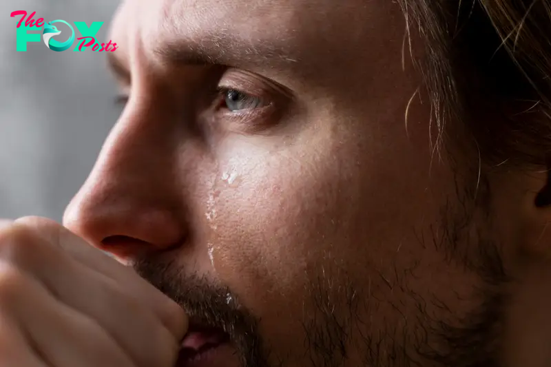 A man crying | Source: Freepik