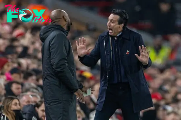 LIVERPOOL, ENGLAND - Saturday, November 9, 2024: Aston Villa's head coach Unai Emery protests to the fourth official during the FA Premier League match between Liverpool FC and Aston Villa FC at Anfield. (Photo by David Rawcliffe/Propaganda)