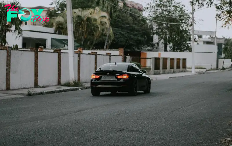 A car driving on a street | Source: Pexels