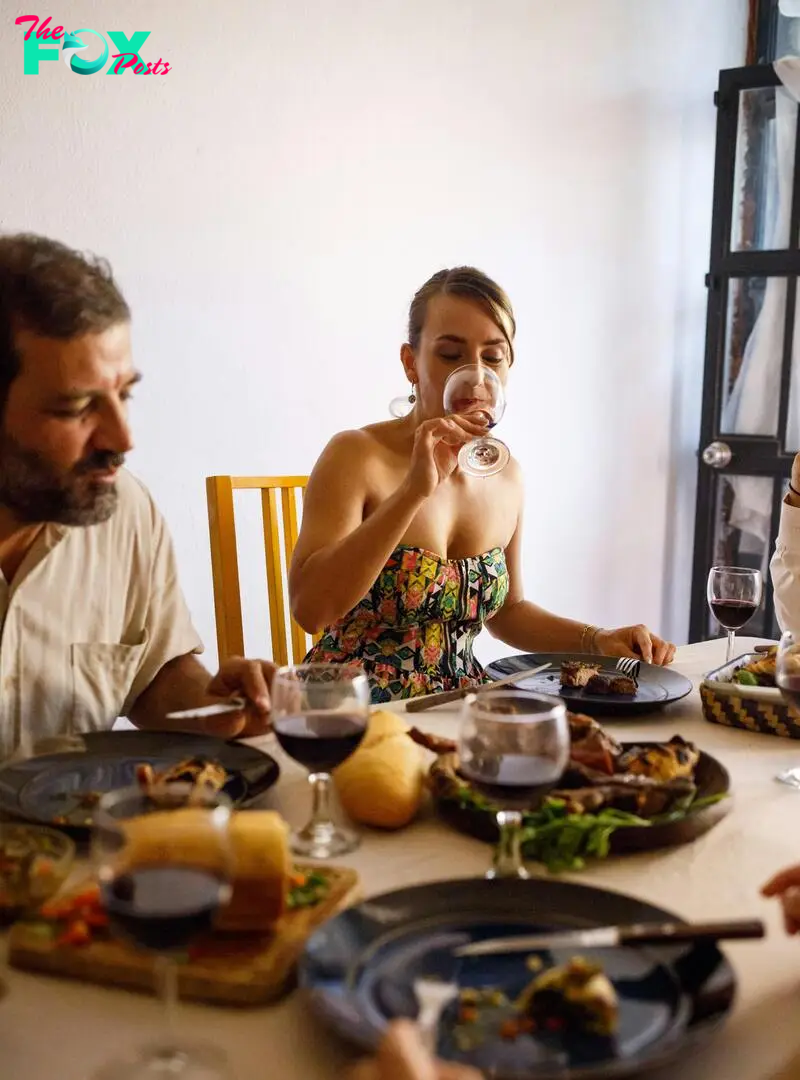 A family enjoying a meal together | Source: Pexels