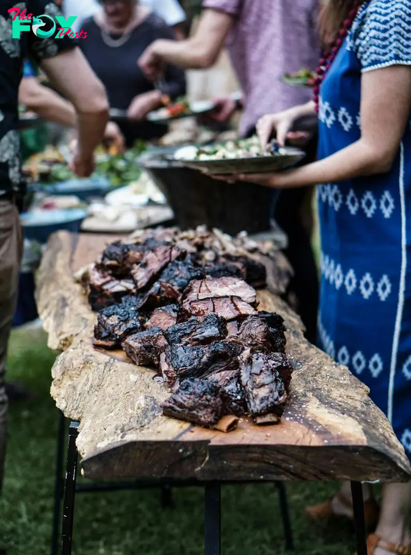 Family enjoying a barbecue | Source: Pexels