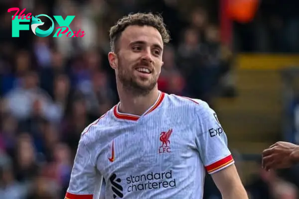 LONDON, ENGLAND - Saturday, October 5, 2024: Liverpool's Diogo Jota celebrates after scoring the first goal during the FA Premier League match between Crystal Palace FC and Liverpool FC at Selhurst Park. (Photo by David Rawcliffe/Propaganda)