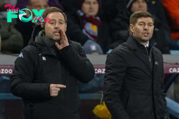 BIRMINGHAM, ENGLAND - Sunday, December 5, 2021: Aston Villa's manager Steven Gerrard (R) and assistant head coach Michael Beale during the FA Premier League match between Aston Villa FC and Leicester City FC at Villa Park. Aston Villa won 2-1. (Pic by David Rawcliffe/Propaganda)