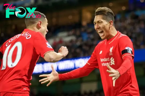 MANCHESTER, ENGLAND - Saturday, November 21, 2015: Liverpool's Roberto Firmino celebrates the Manchester City own goal scored by Mangala during the Premier League match against Liverpool at the City of Manchester Stadium. (Pic by David Rawcliffe/Propaganda)