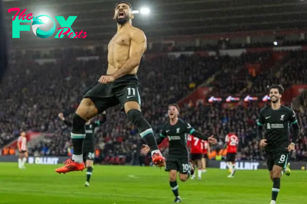 SOUTHAMPTON, ENGLAND - Sunday, November 24, 2024: Liverpool's Mohamed Salah celebrates after scoring the third goal during the FA Premier League match between Southampton FC and Liverpool FC at St Mary's Stadium. (Photo by David Rawcliffe/Propaganda)